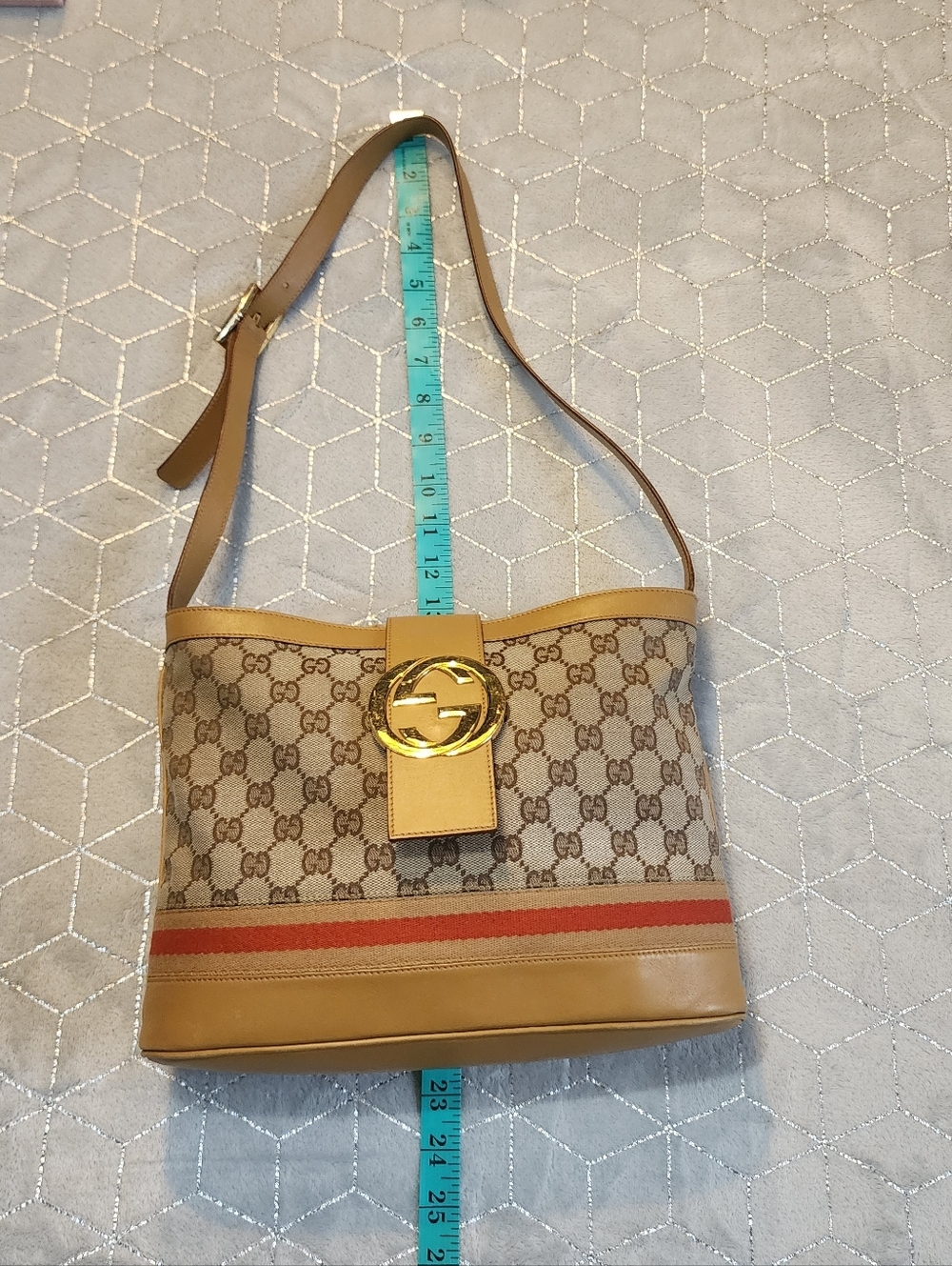 GUCCI | Limited Edition GG Monogram Sherry Line Shoulder Bag - Picture 15 of 15